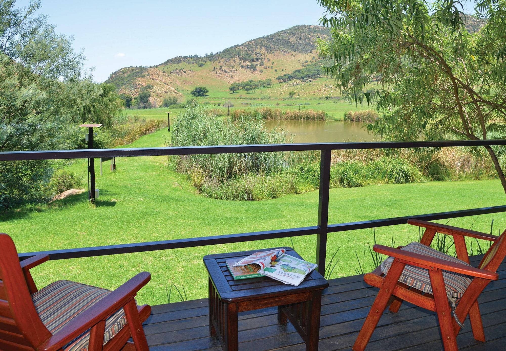 Kloofzicht Lodge & Spa Krugersdorp Eksteriør billede View from the deck of the main house