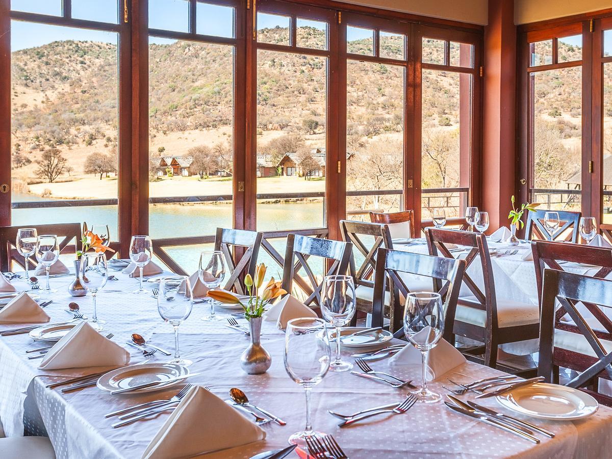 Kloofzicht Lodge & Spa Krugersdorp Eksteriør billede The restaurant at the lodge