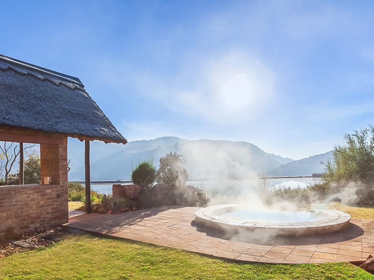 Kloofzicht Lodge & Spa Krugersdorp Eksteriør billede Hot springs in the resort